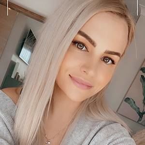 Meet your Posher, Hayley